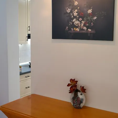 Bright Quiet Neighborhood Appartement *